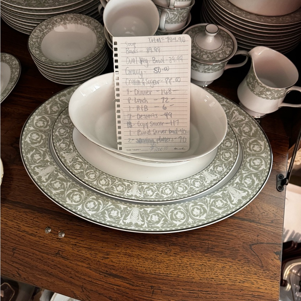 Noritake Naples Elegant Gray and White Dinnerware Set for Dining